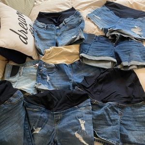 8 maternity shorts. Size 4 and 6